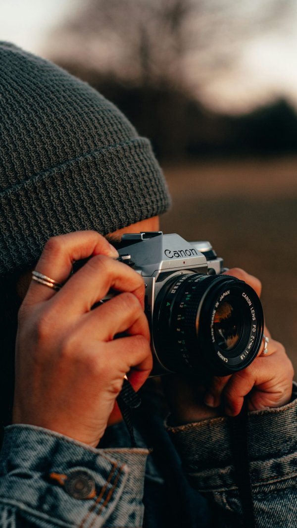 Video aprasymas (reikia backo kad prideti video aprasyma prie nuotraukos ikelimo)